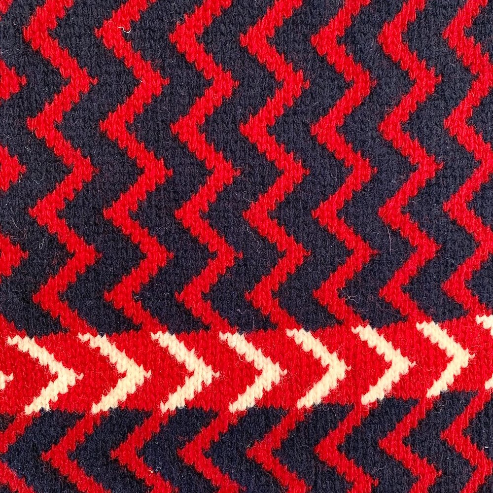 Gucci Zaggede Wool Beanie Hat in Red - Picture 3 of 4